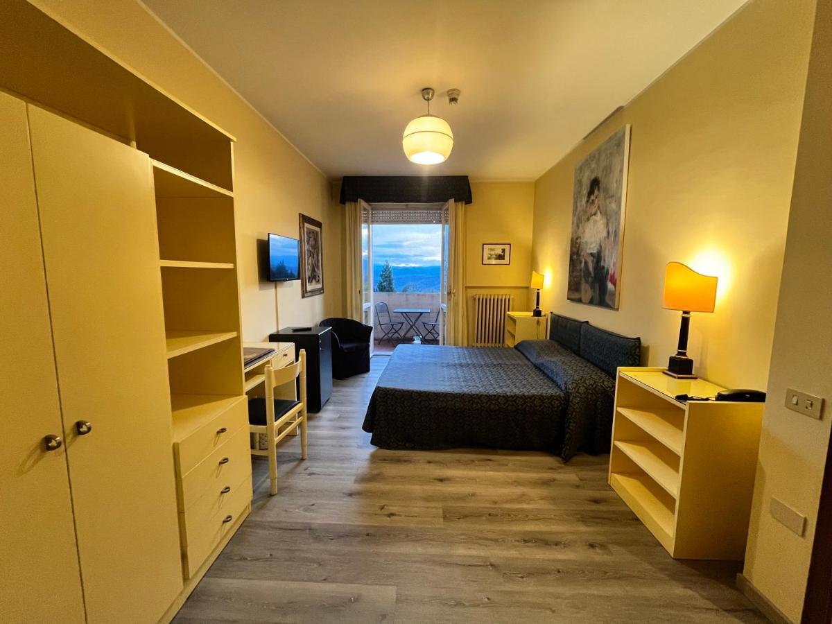 Hotel & Residence Dei Duchi Urbino Bagian luar foto