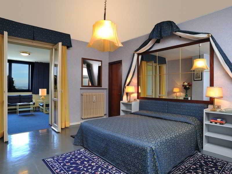 Hotel & Residence Dei Duchi Urbino Bagian luar foto