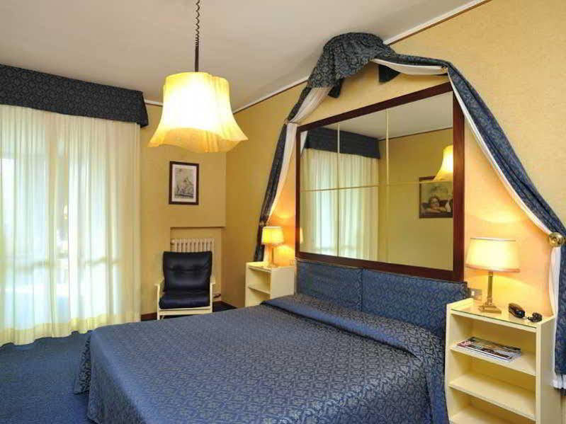 Hotel & Residence Dei Duchi Urbino Bagian luar foto
