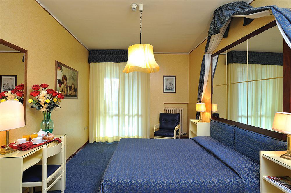 Hotel & Residence Dei Duchi Urbino Bagian luar foto